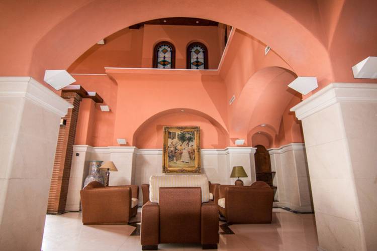 Lobby Hotel Abades Guadix 4*