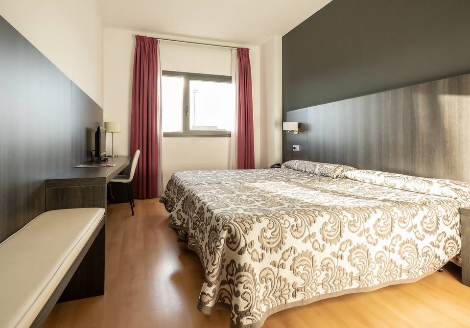 Habitación doble Hotel Abades Vía Norte 3* Miranda de Ebro Habitación doble Hotel Abades Vía Norte 3* Miranda de Ebro