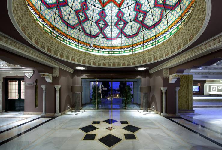 Interiores Hotel Abades Benacazón 4*
