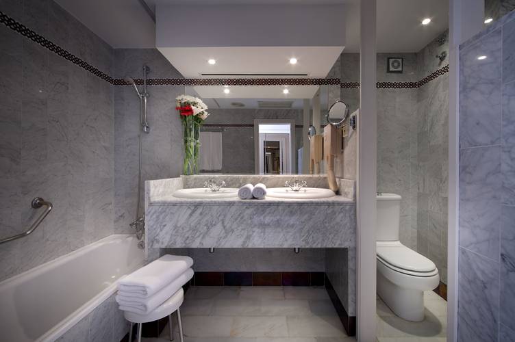 Chambre familiale Hôtel Abades Benacazón 4* Chambre familiale Hôtel Abades Benacazón 4*