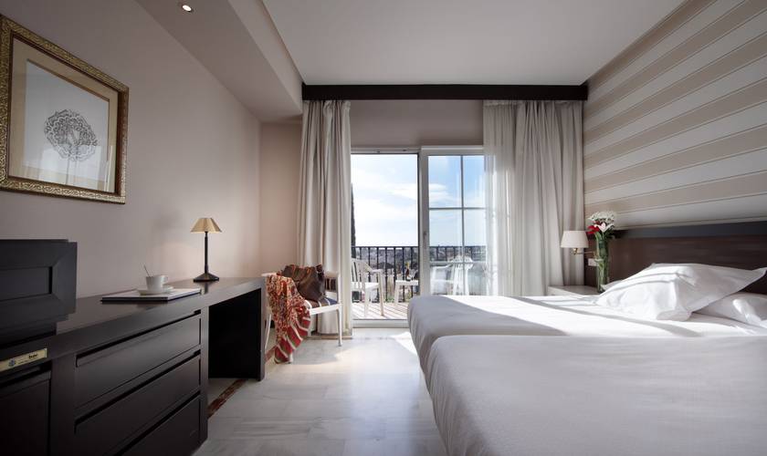 Chambre double avec terrasse Hôtel Abades Benacazón 4*