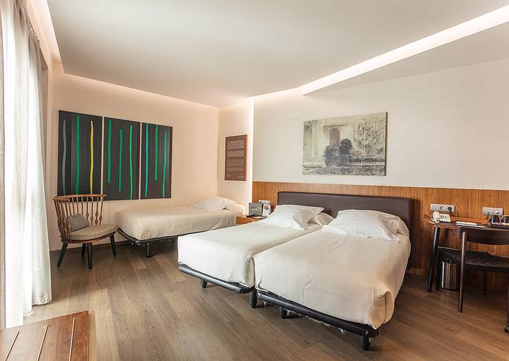 Doppelzimmer + zustellbett (2 erwachsene + 1 kind) Abades Recogidas 4* Hotel Granada