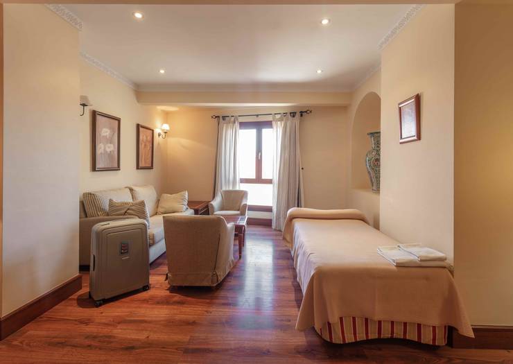 Chambre double avec lit supplémentaire (3 adultes) Hôtel Abades Guadix 4*