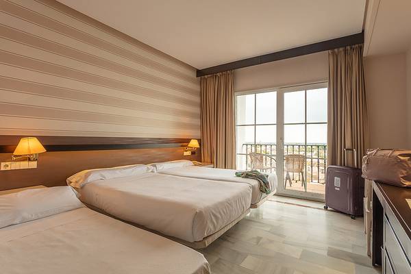 Double room plus extra bed (2 adult + 1 child) Abades Benacazón 4* Hotel in Benacazón