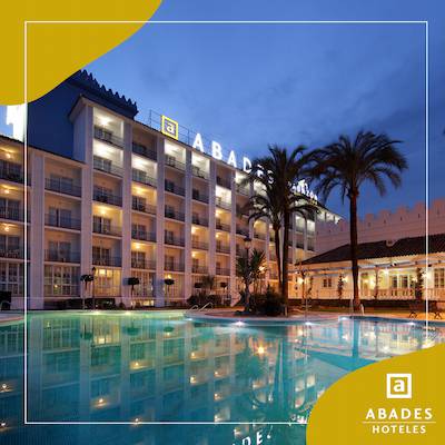 Truco para combatir la ola de calor: piscina y cóctel Hotel Abades Benacazón 4*