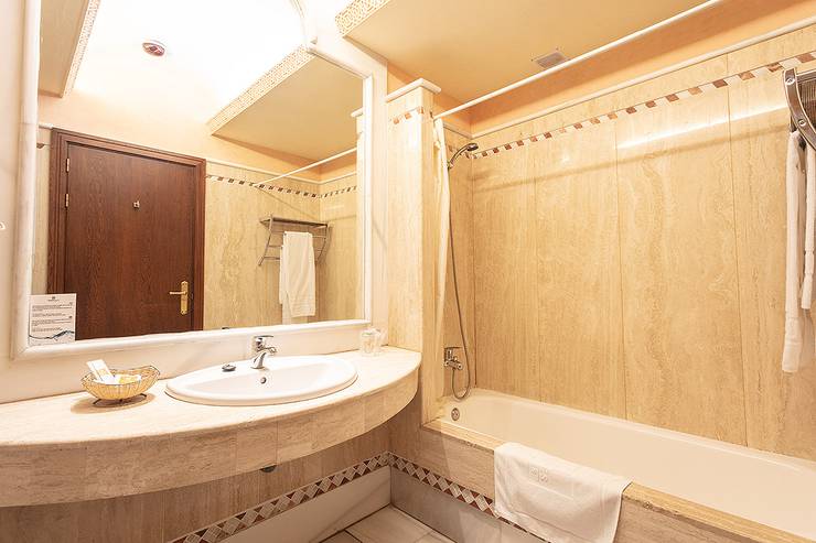 Habitación doble Hotel Abades Guadix 4* Habitación doble Hotel Abades Guadix 4*