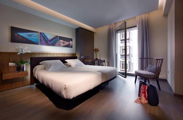 {'titulo': 'zimmer', 'imagen': 'uploads/galeriahoteles/abades-habitacion-granada-tres.jpg', 'descripcion': none} Abades Recogidas 4* Hotel Granada