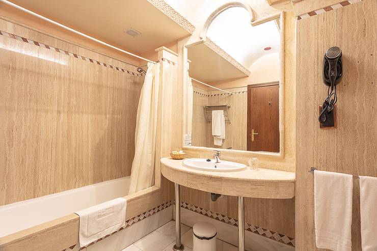 Junior suite Hotel Abades Guadix 4* Junior suite Hotel Abades Guadix 4*