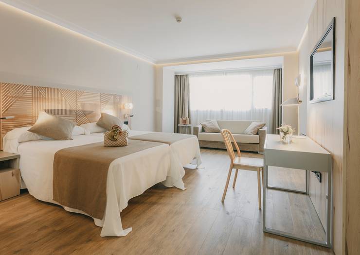 Habitación doble + cama extra (2 adultos + 1 niño) Hotel El Mirador 4* Loja Granada