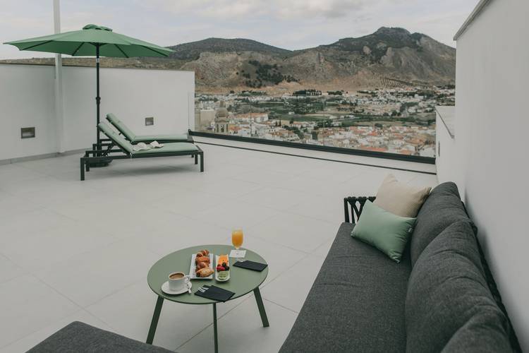 Junior suite deluxe con terraza privada hotel el mirador 4* loja granada Junior suite deluxe con terraza privada hotel el mirador 4* loja granada