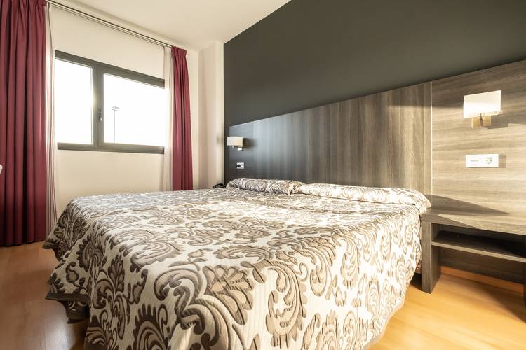 Quarto duplo uso individual Hotel Abades Vía Norte 3* Miranda de Ebro