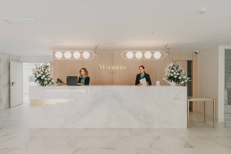 Reception desk El Mirador 4* Hotel Loja Granada