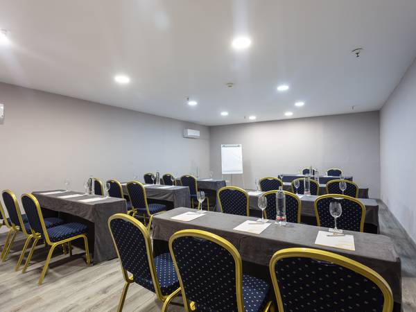 Mezquita Hôtel Abades Benacazón 4* Mezquita Hôtel Abades Benacazón 4*