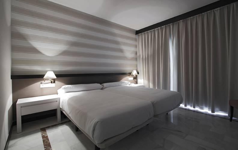 Chambre familiale Hôtel Abades Benacazón 4* Chambre familiale Hôtel Abades Benacazón 4*