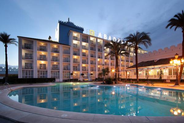 Outdoor pool Abades Benacazón 4* Hotel