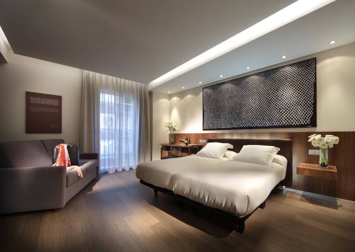 Double room plus extra bed (2 adult + 1 child) Abades Recogidas 4* Hotel Granada Double room plus extra bed (2 adult + 1 child) Abades Recogidas 4* Hotel Granada