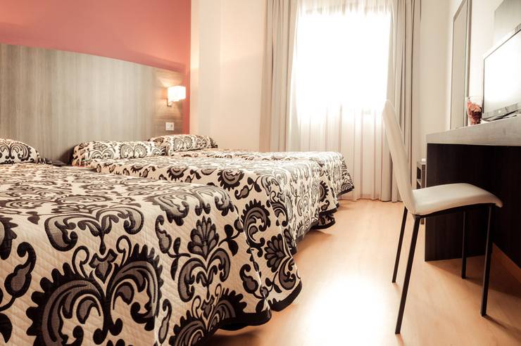 HabitaciÓn doble + cama supletoria hotel abades vía norte 3* miranda del ebro HabitaciÓn doble + cama supletoria hotel abades vía norte 3* miranda del ebro