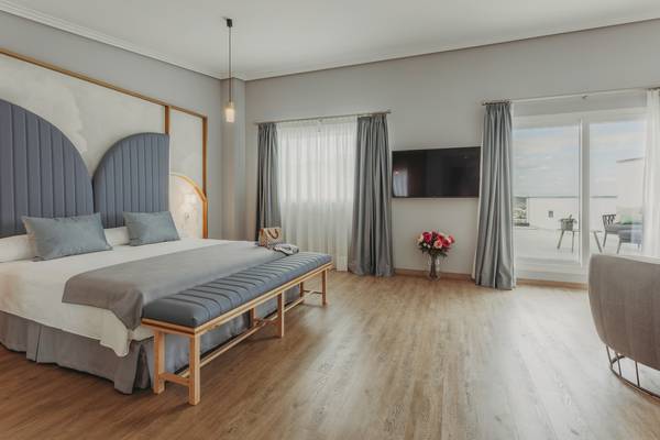 Junior suite deluxe romance with private terrace El Mirador 4* Hotel in Loja Granada