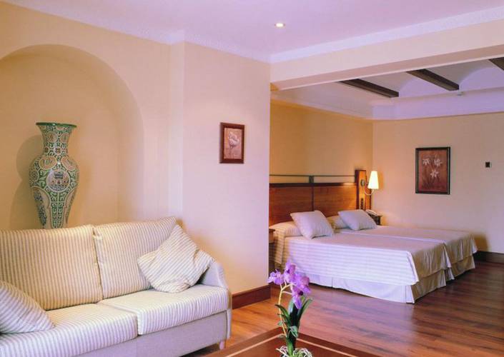 Habitación Doble + Cama Extra (3 Adultos) Hotel Abades Guadix 4* Guadix Habitación Doble + Cama Extra (3 Adultos) Hotel Abades Guadix 4* Guadix
