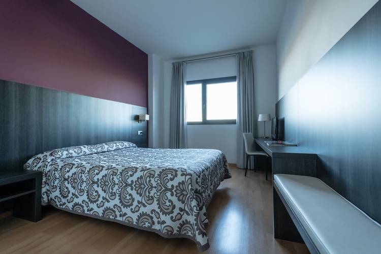 Habitación doble Hotel Abades Vía Norte 3* Miranda de Ebro Habitación doble Hotel Abades Vía Norte 3* Miranda de Ebro