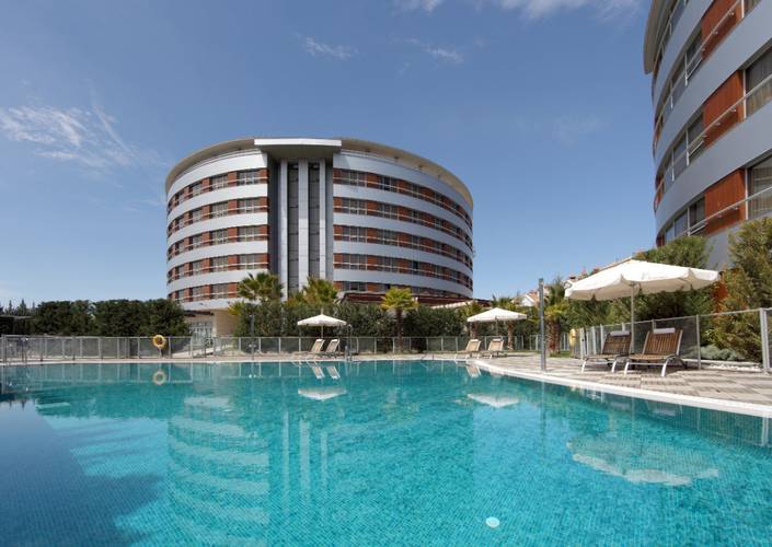 Outdoor swimming pool Abades Nevada Palace 4* Hotel Granada