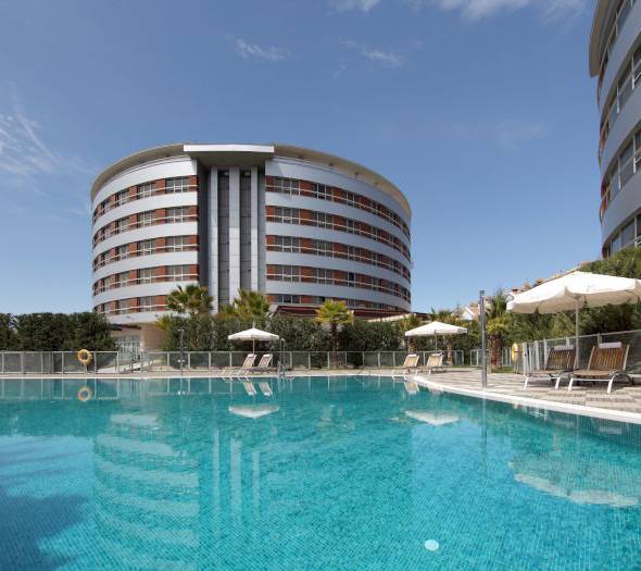 Piscine extérieure et terrasse solarium Hôtel Abades Nevada Palace 4* Grenade