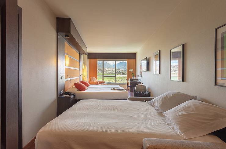 Duplo + cama extra (3 adultos) Hotel Abades Nevada Palace 4* Granada Duplo + cama extra (3 adultos) Hotel Abades Nevada Palace 4* Granada