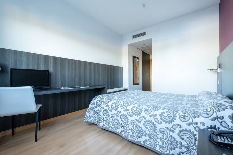 Habitación doble Hotel Abades Vía Norte 3* Miranda de Ebro Habitación doble Hotel Abades Vía Norte 3* Miranda de Ebro