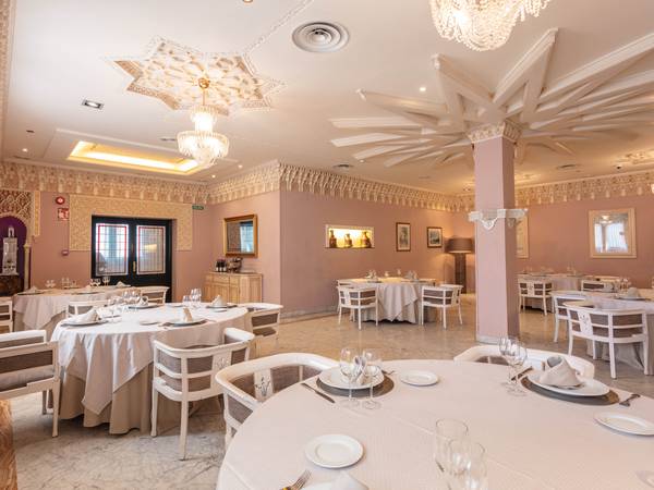 Almutamid Hôtel Abades Benacazón 4* Almutamid Hôtel Abades Benacazón 4*