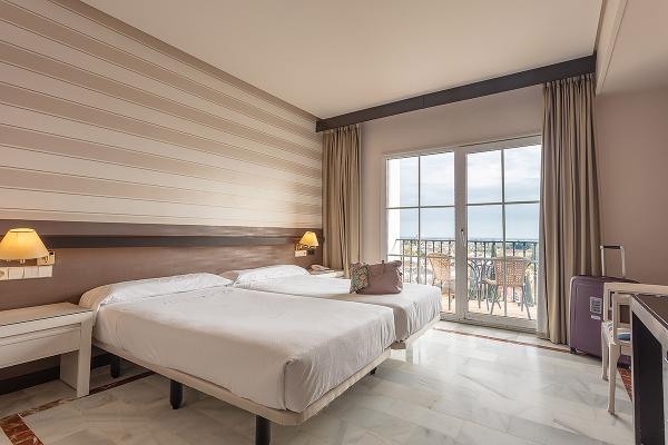 Habitación Doble Uso Individual Hotel Abades Benacazón 4* en Benacazón Habitación Doble Uso Individual Hotel Abades Benacazón 4* en Benacazón