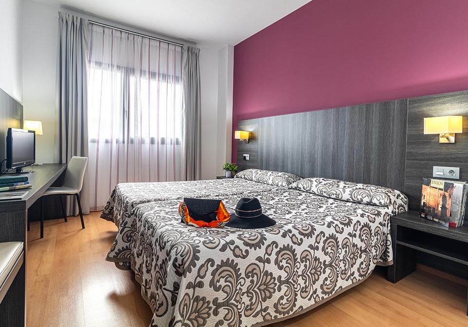 Doppelzimmer Abades Vía Norte 3* Hotel Miranda de Ebro Doppelzimmer Abades Vía Norte 3* Hotel Miranda de Ebro