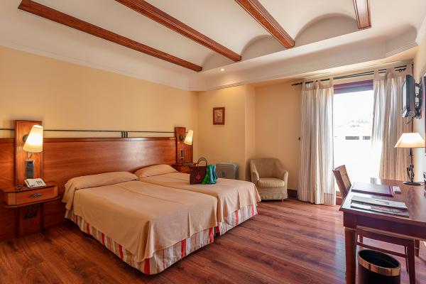 {'titulo': 'Habitación doble', 'imagen': 'uploads/galeriahoteles/habitacion-doble-hotel-abades-guadix-granada.jpg', 'descripcion': ''} Hotel Abades Guadix 4* {'titulo': 'Habitación doble', 'imagen': 'uploads/galeriahoteles/habitacion-doble-hotel-abades-guadix-granada.jpg', 'descripcion': ''} Hotel Abades Guadix 4*