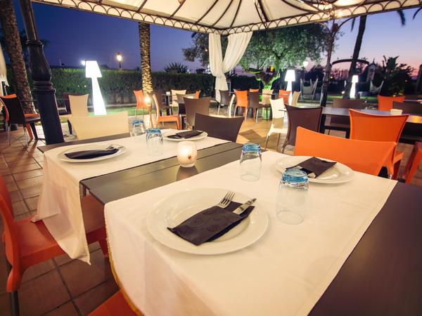 Exterior Jaima Abades Benacazón 4* Hotel Exterior Jaima Abades Benacazón 4* Hotel